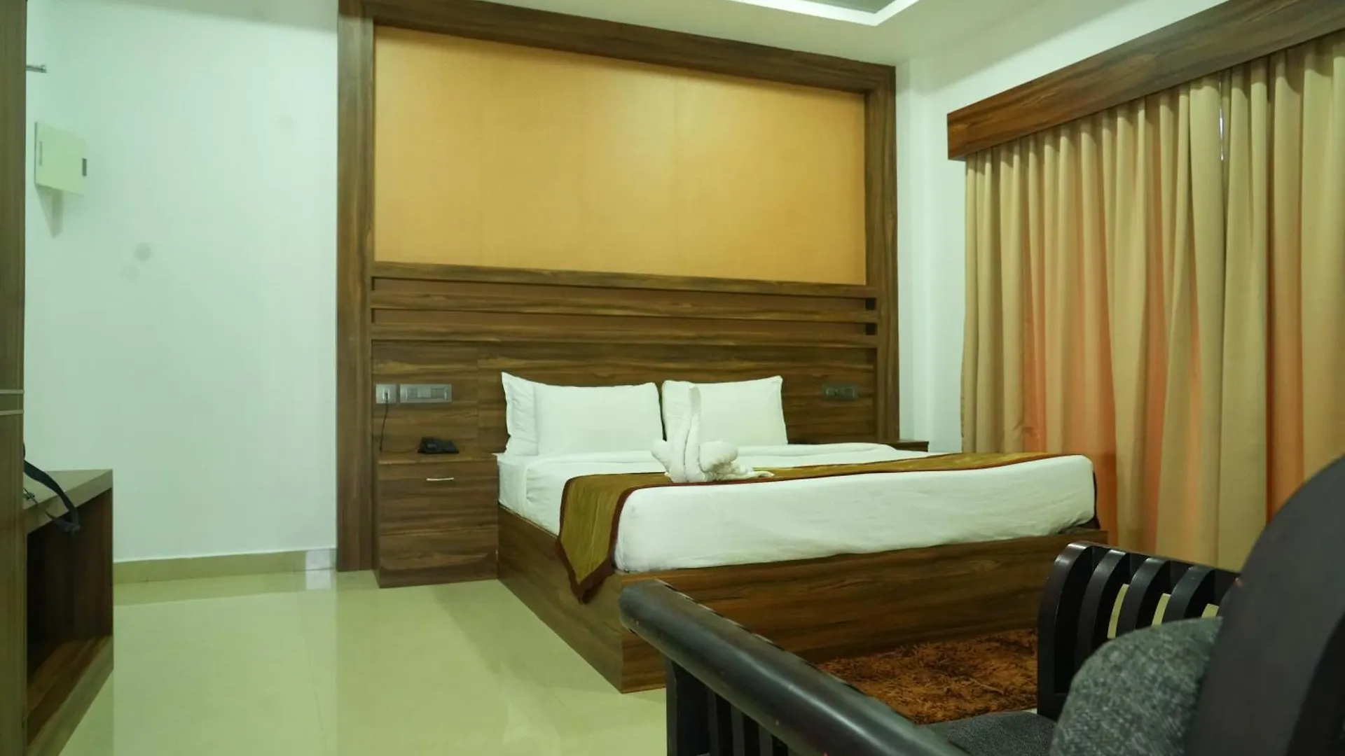 Misty Garden Resorts Munnar 4*,