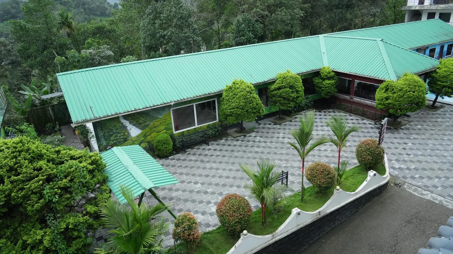 Misty Garden Resorts Munnar